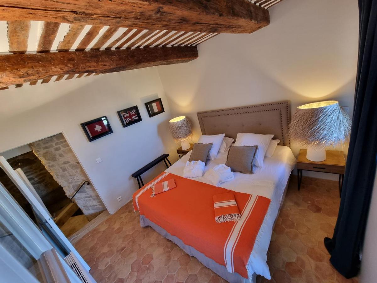 Maison Au Centre Du Village De Gordes Avec Vue Incroyable Exterior photo